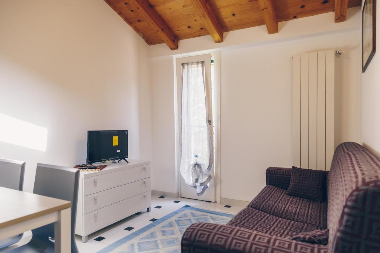 189 - Casa Bordighera Centro, 350Metri Dal Mare Apartment Bagian luar foto